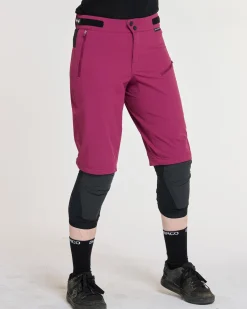 DHaRCO Womens Gravity Shorts | Sangria Store